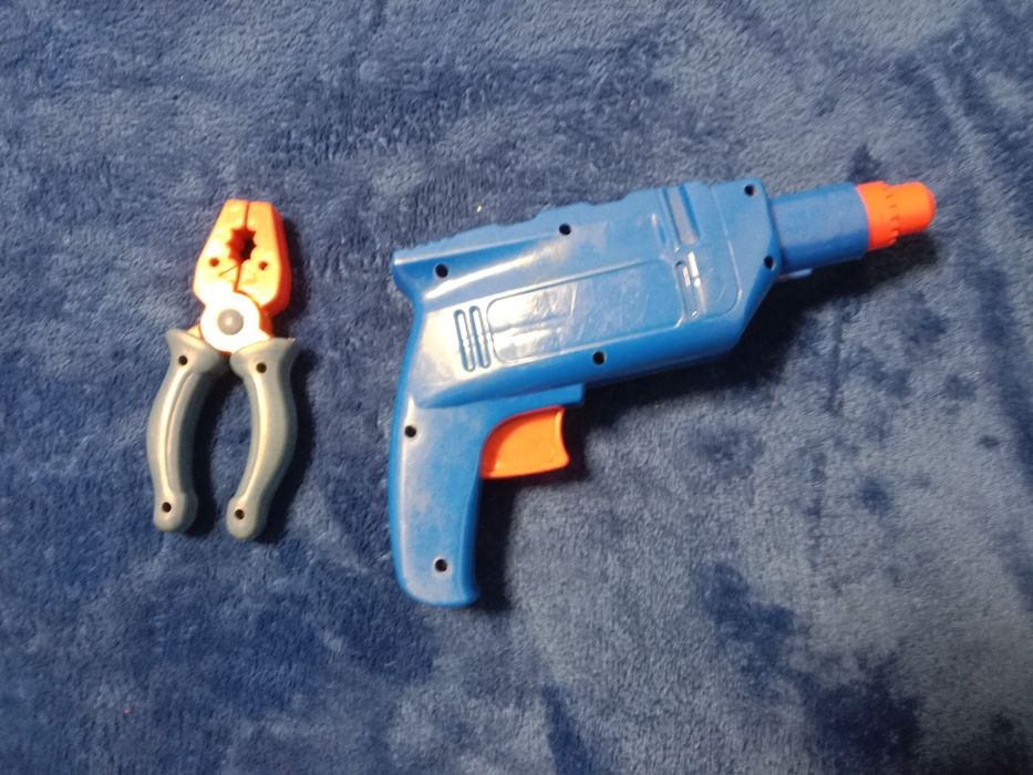 Дитячі пасатижі і дрель