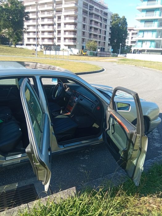 Mercedes Benz cinza para venda