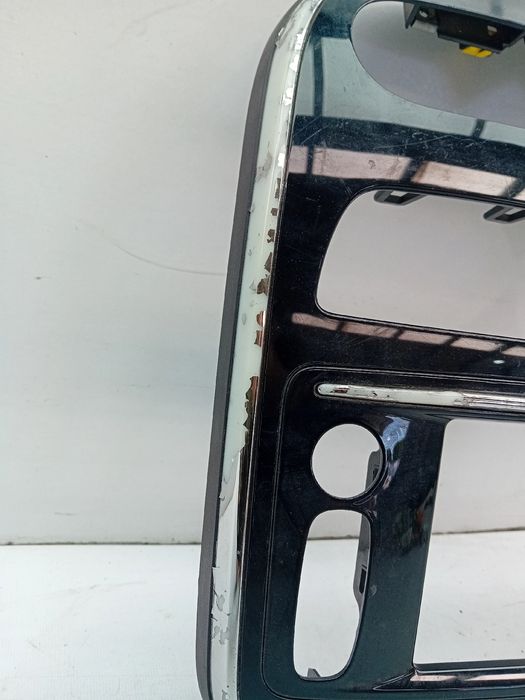 Moldura da consola central / rádio / aro RENAULT Clio IV (BH_)