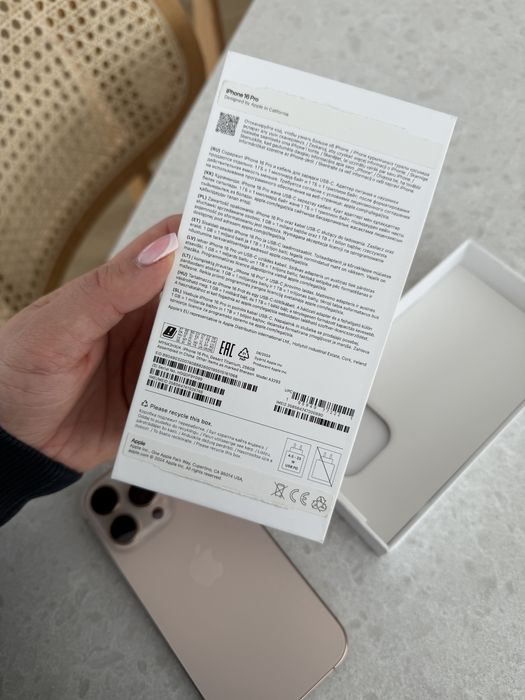 Iphone 16 Pro, 256GB, stan idealny, Desert Titanium