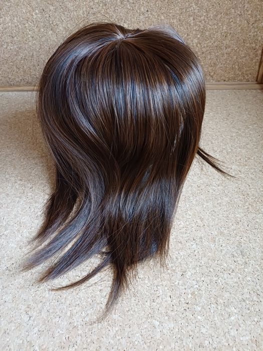 Extensão / topper de cabelo.
Cerca de 35 cm.
Sintético natural.