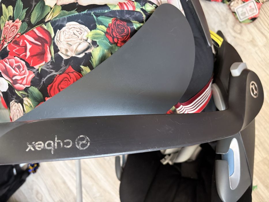 Fotelik Cybex Cloud Z i-Size Spring Blossom