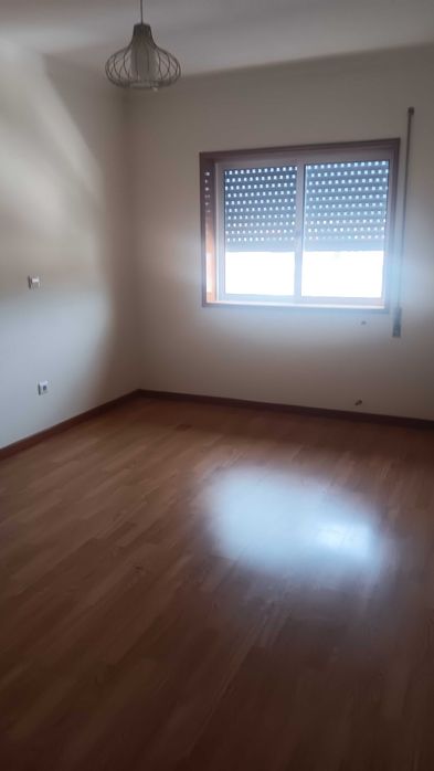 Apartamento T3 com garagem a 200 metros  do Minipreço em Chaves