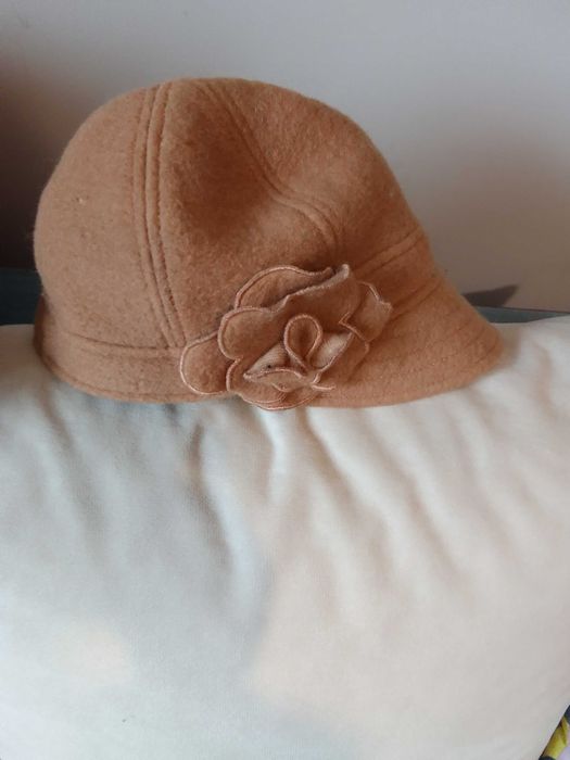 Czapka damska zimowa z daszkiem Rabionek  57