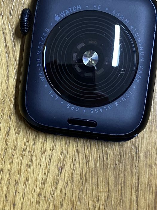 Apple watch SE 44mm estado bateria 100% ( com muito pouco uso )