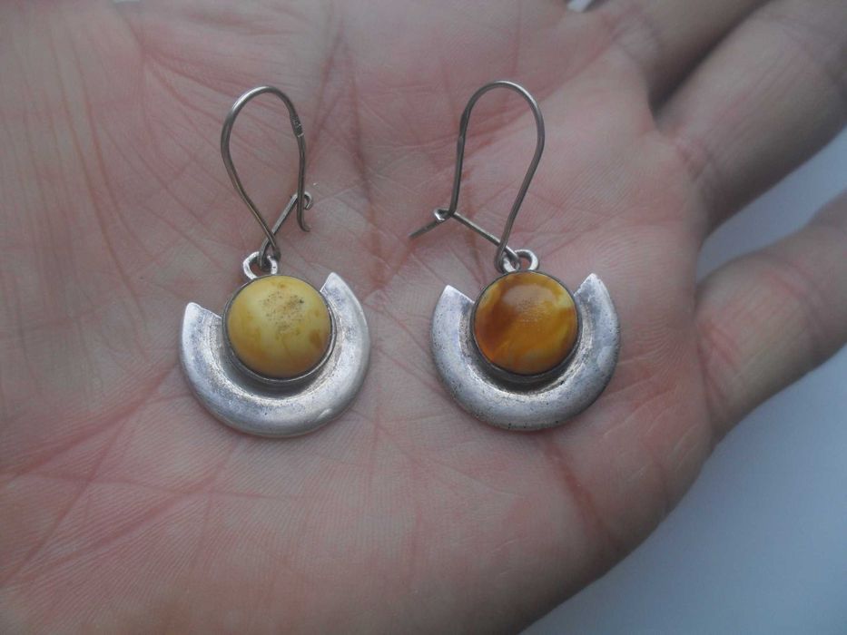 Stare srebrne kolczyki z mlecznym bursztynem - cena ost
