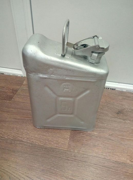 Каністра 5л металева