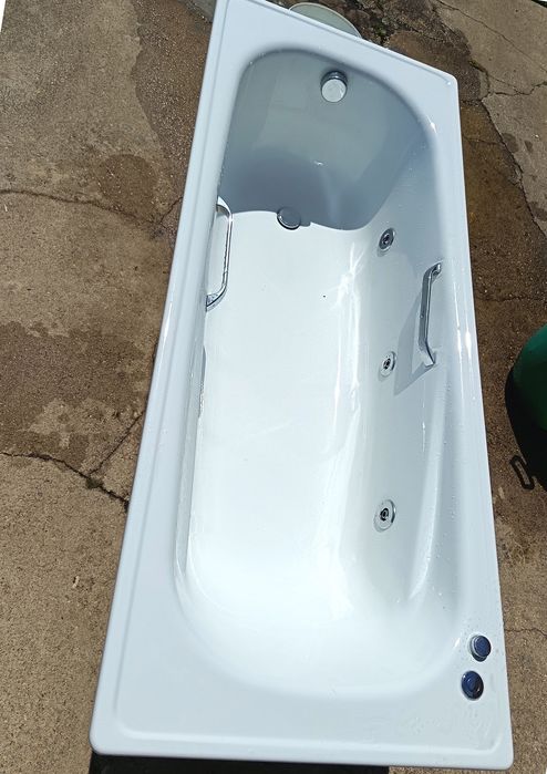 Banheira de Hidromassagem BLB - Sanitana,  Esmaltada NOVA