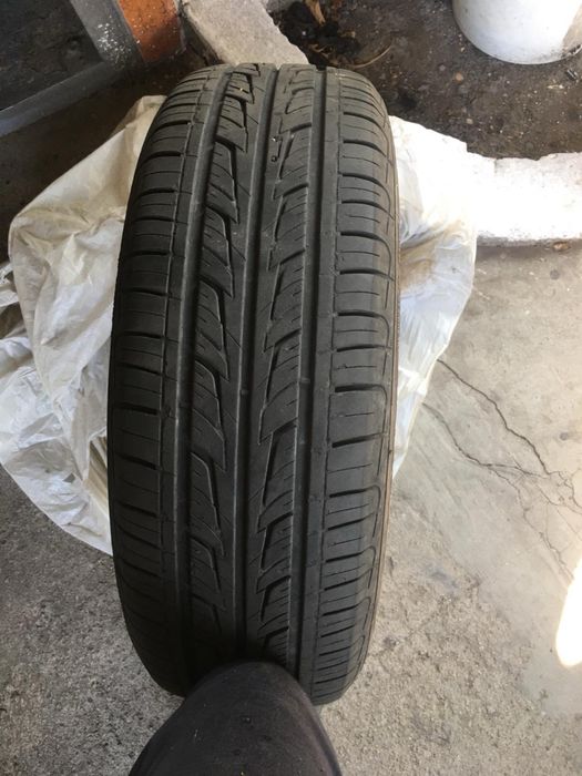 Покрышки 195/65/15 в отличном состоянии