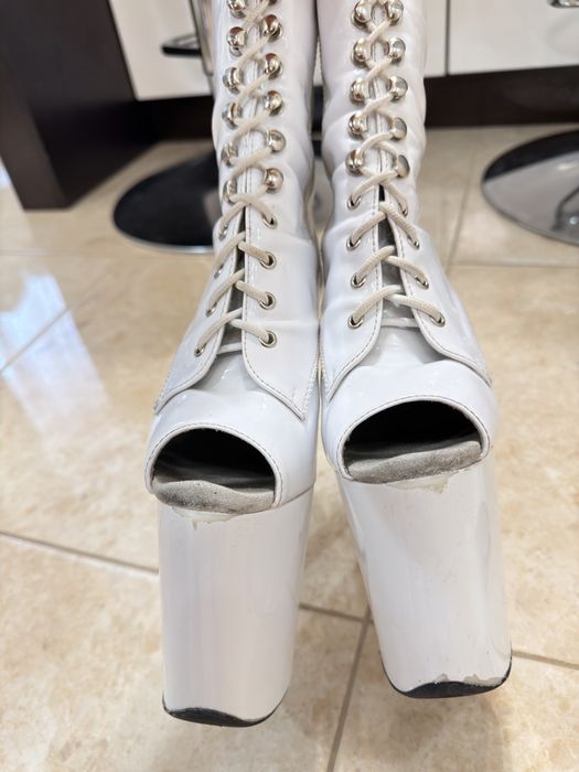 Стріпи pleaser,