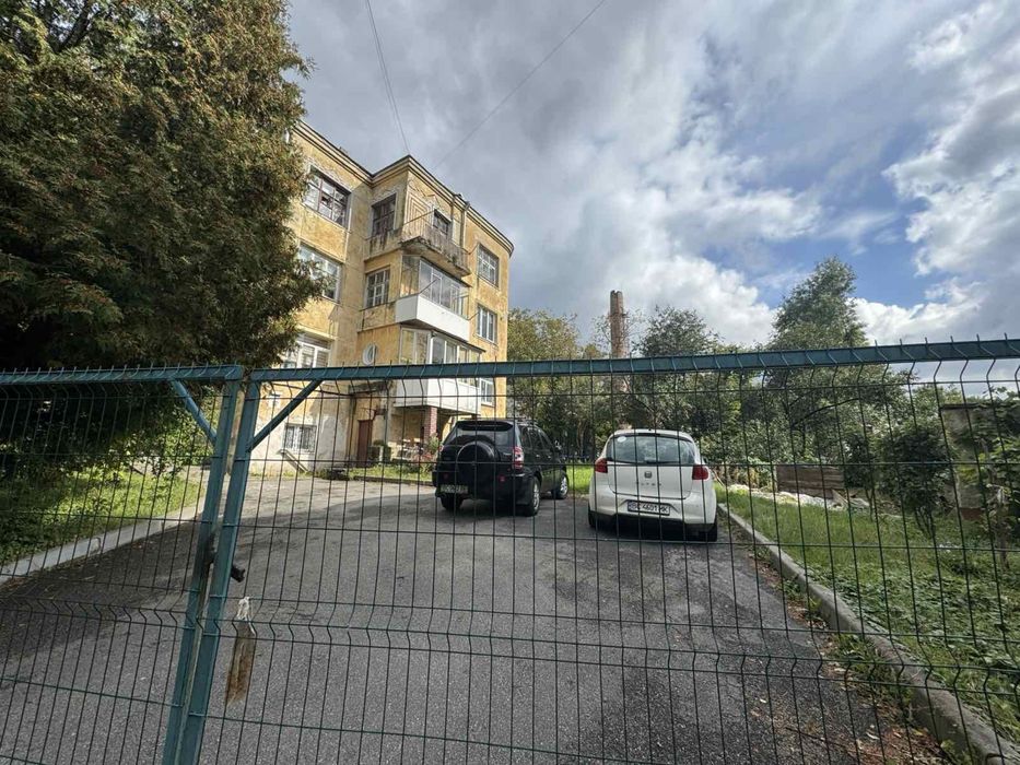 Продаж 2 кімнатна квартира вул. М. Рильського , польський люкс.