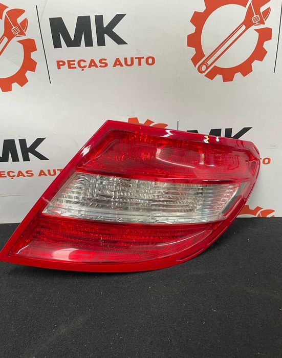 Farolim traseiro direito Mercedes Classe C (w204) Ano: 2009
