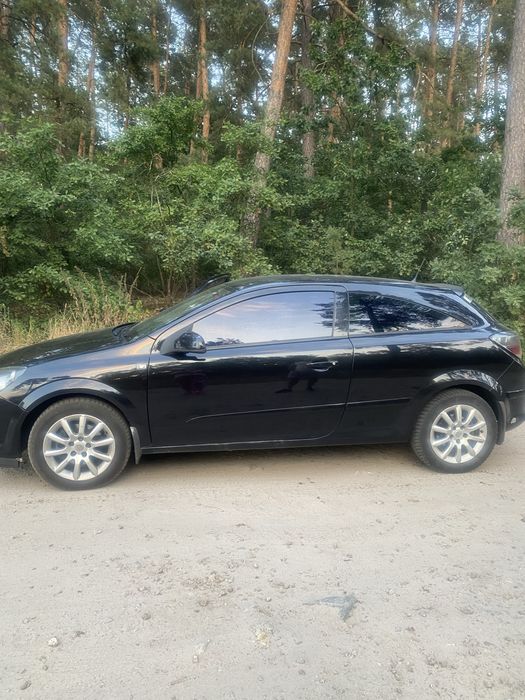 Продам авто opel astra H купе
