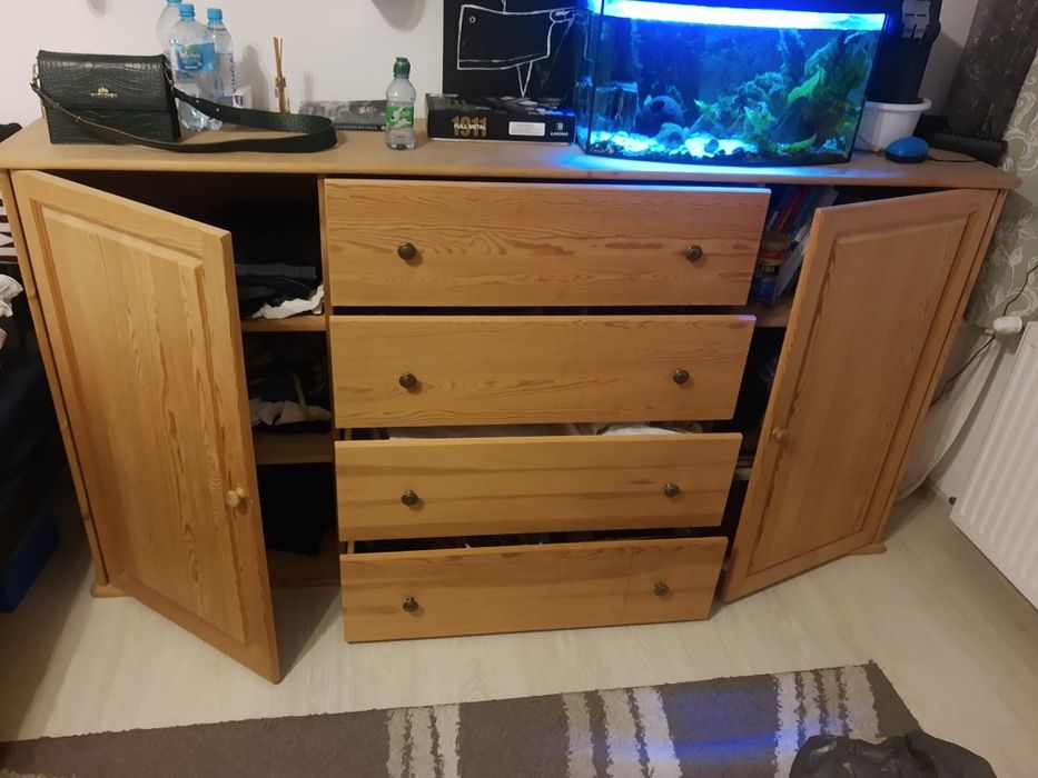 Komoda.  sosnowa w bdb stanie