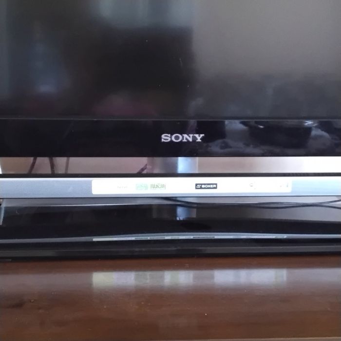Телевизор Sony Bravia 52-дюйма KDL-52W4000 .