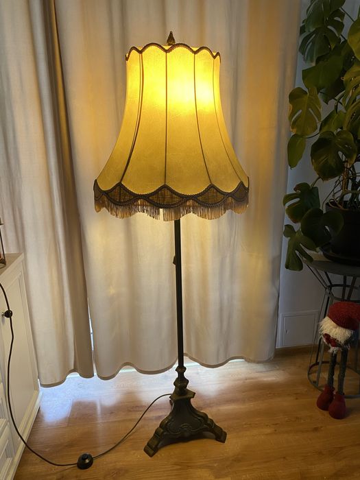 Sprzedam lampe stojąca miedzianą