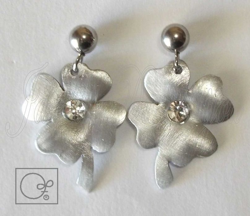 Brincos Trevos, para dar sorte!