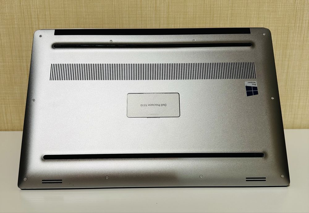 Ноутбук Dell 5510 • NVidia Quadro M1000M 2ГБ • i7-6820HQ • 16ГБ •256ГБ