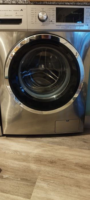 Máquina Lavar roupa 8kg