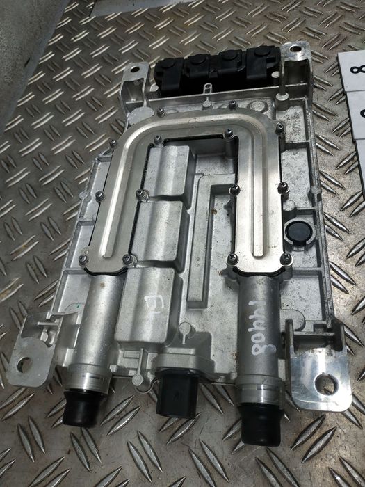 Land Rover Evoque 18- Батарея EL14408 R8E214B227AD