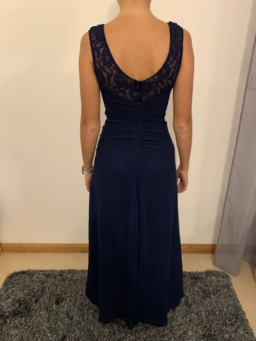 Fato cerimónia mulher