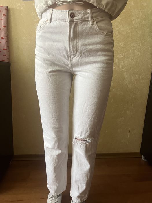 Жіночі джинси MOM Bershka