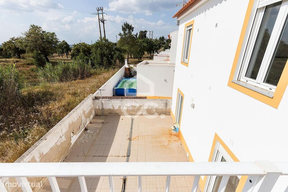 Moradia T3 c/ Quintal, Terraço e Garagem no Loteamento Quinta das Sesm