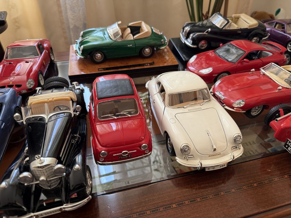 Машинки колекційні  bburago maestro 1:18