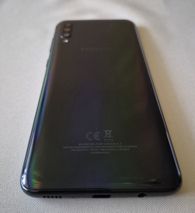 Telefon Samsung Galaxy A70 jak nowy + gratisy