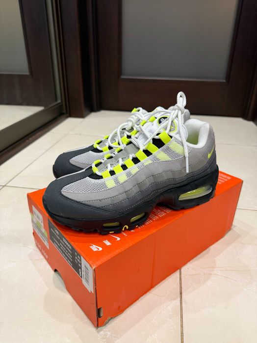 Кросівки Nike Air Max 95 Big Bubble "OG Neon " (EUR 39 / 25 см)  HM4740-001
