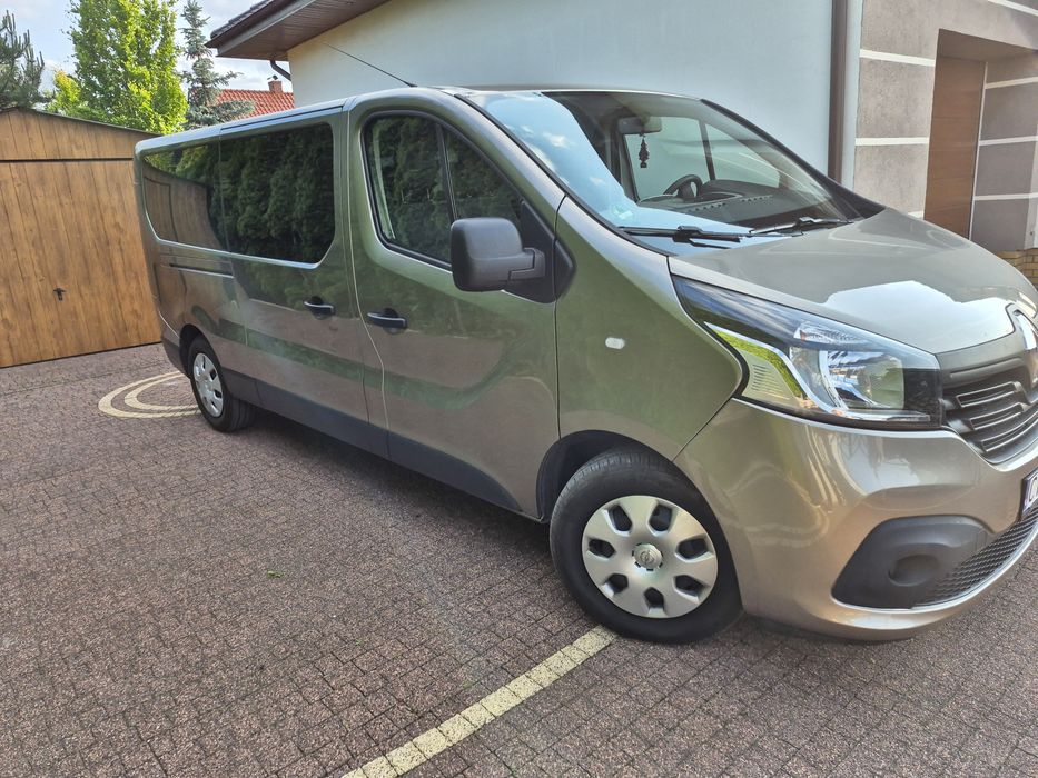 Wynajem busa 9 osobowego  Taxi  Bus