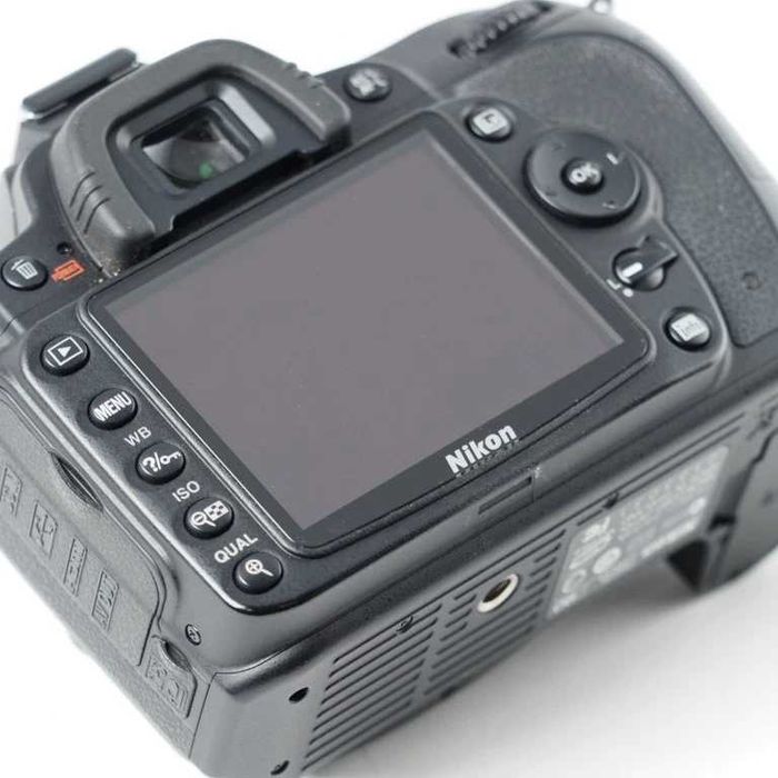 Nikon D90  c/(6490 clicks)  Rig Nova -Porto ( Não respondo a SMS )