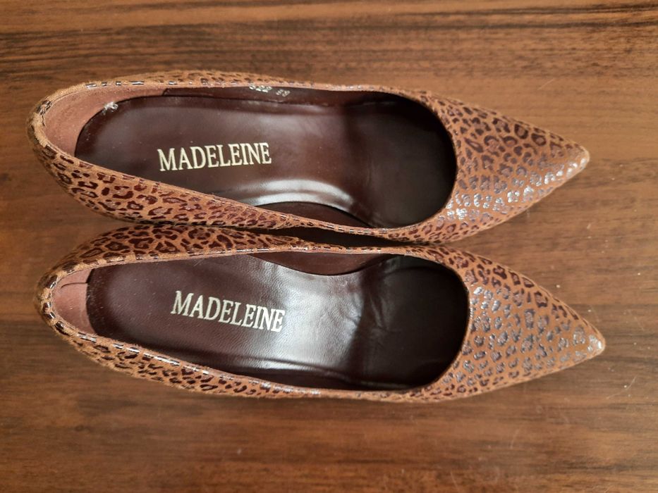 Elegancje buty panterka rozm. 38