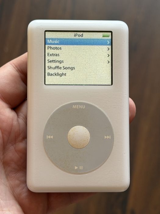 Apple iPod classic 3 generacji, 30GB, wszystko działa jak należy
