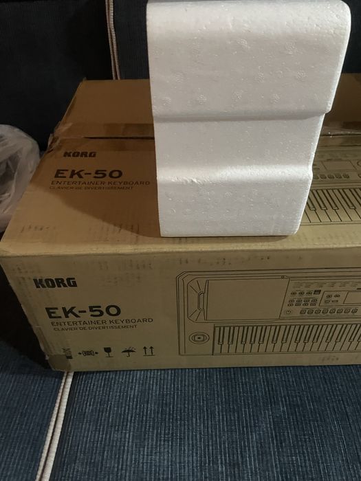 Синтезатор Korg EK 50