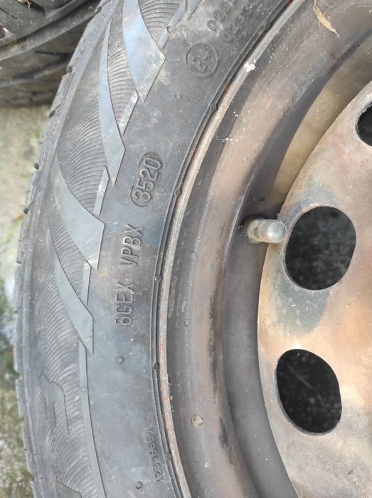 jantes 14 ferro 4x100 C/ Pneus novos 175/65 Honda Nissan Citroen