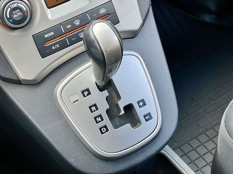 Продам KIA Carens