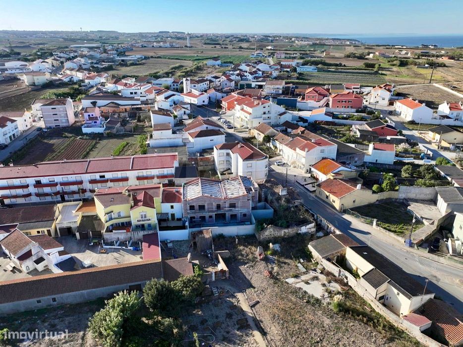 Apartamento T2 com Varanda & Parqueamento Privado, a 1 km da P...