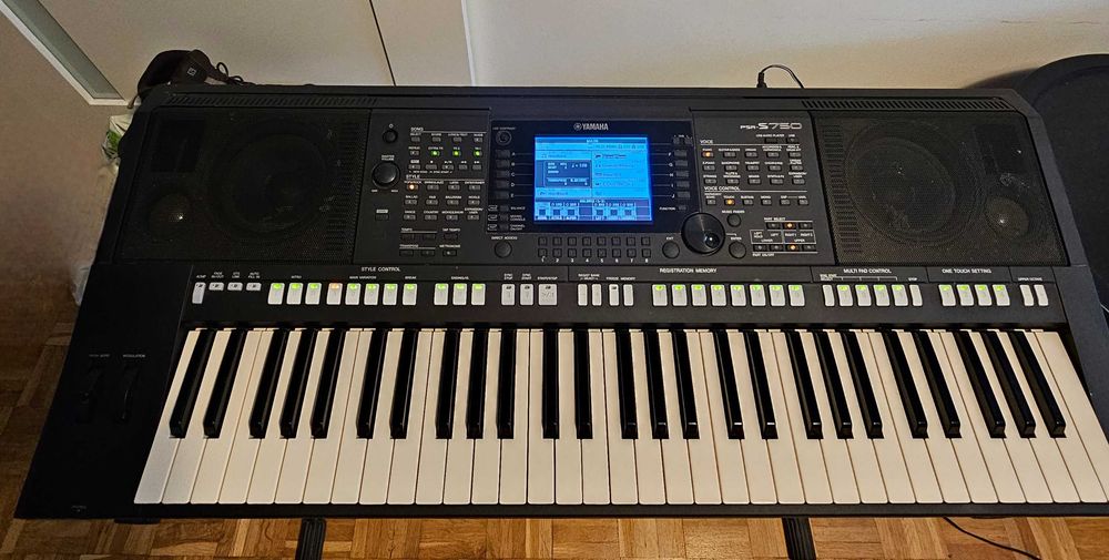 keyboard PSR S750 + stojak