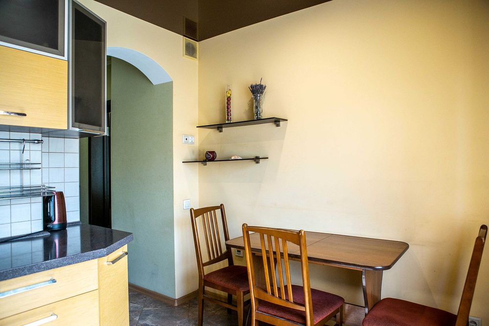 Сдам посуточно квартиру на Победе возле больницы ( понедельно)