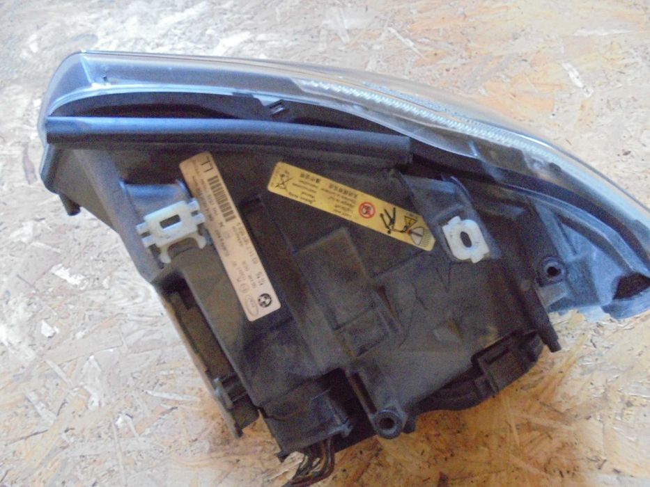 Lampa BMW E90 E91 BI-XENON prawy przód Europa Kompletna