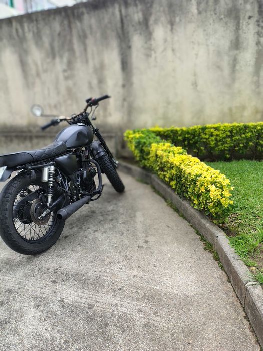 Moto mash 125 espetacular