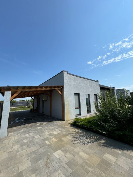 Здам будинок біля річки у Зазимʼї. Генератор !