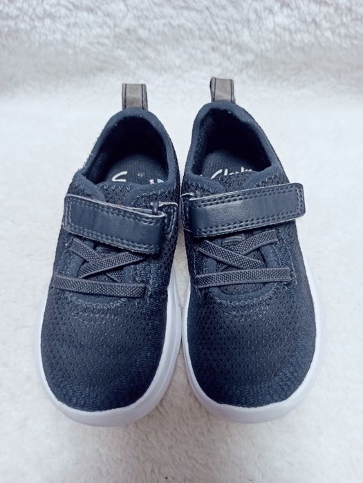 CLARKS 24 розмір, устілка 15 см, кросівки для хлопчика