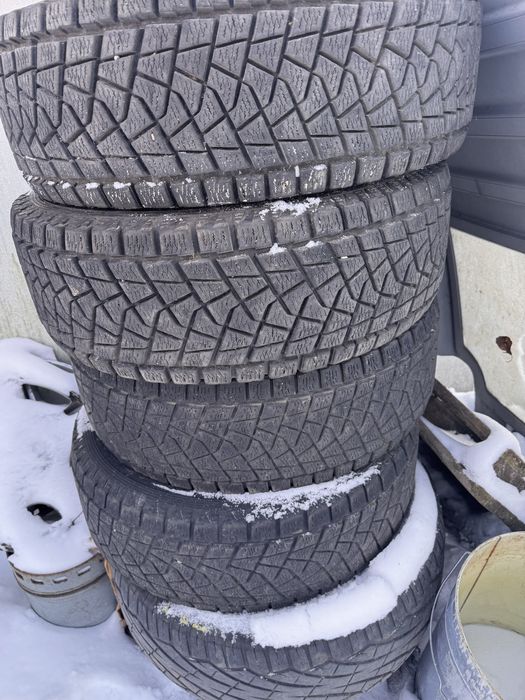 BRIDGESTONE Blizzak DM-V2 255/70R15  111S