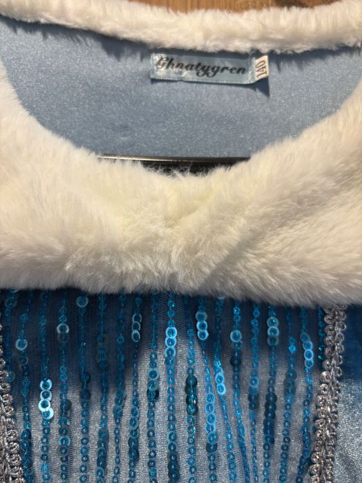 Strój Elzy rozmiar 140