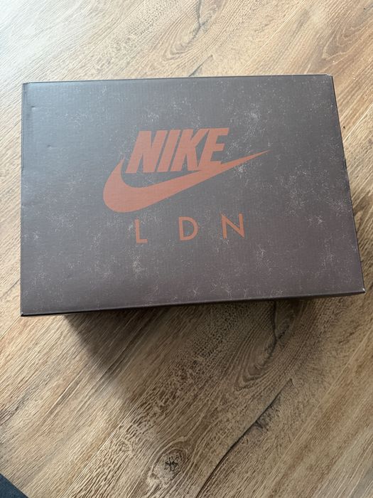 Jordan 4 retro London