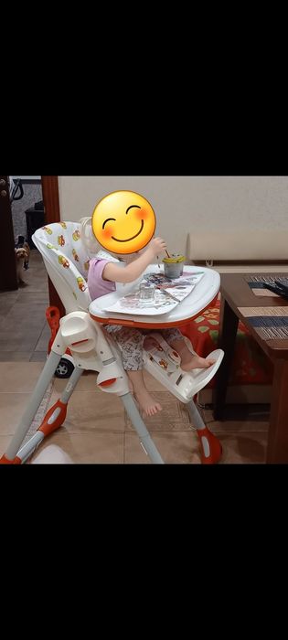 Стільчик для годування