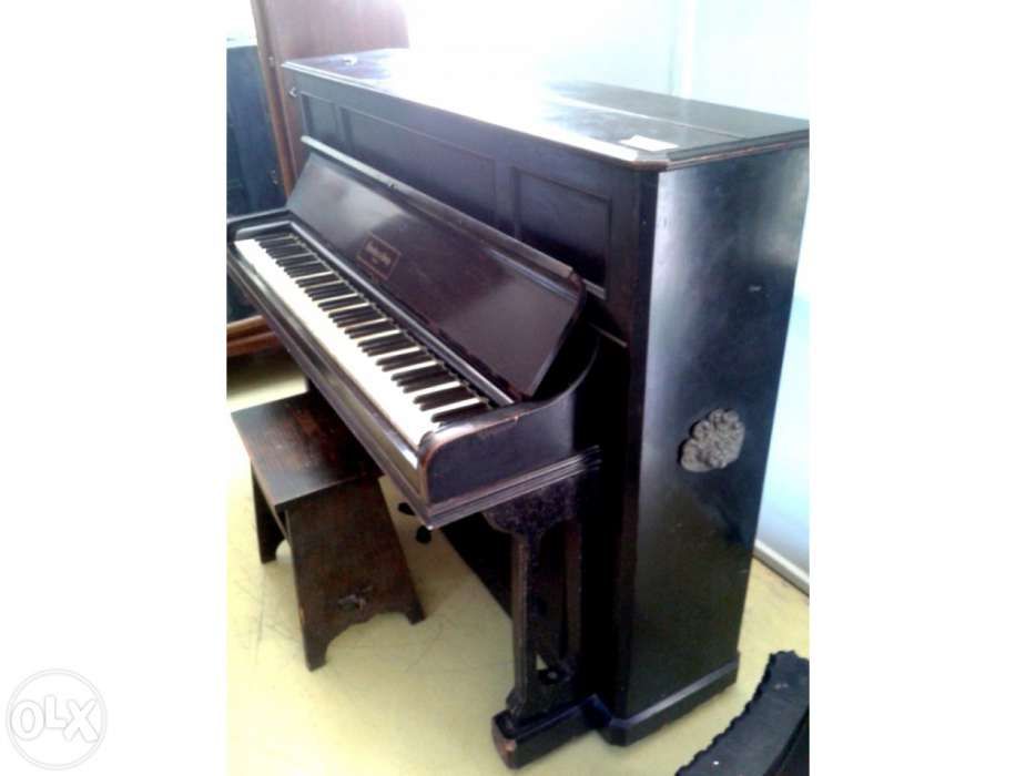 Piano Sprecher & Comp