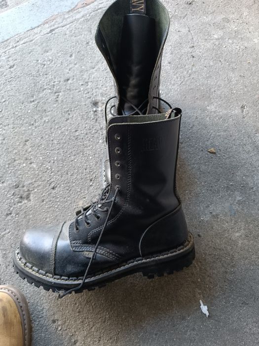 Sprzedam buty typu glany